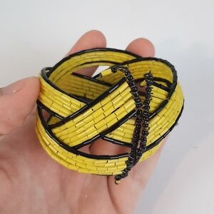 🔥Yellow And Black Vintage Y2K 90s Striped Pretzel Memory Wire Cuff Bracelet